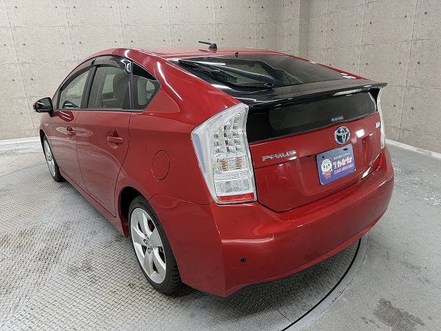 TOYOTA PRIUS 2011 Image 31