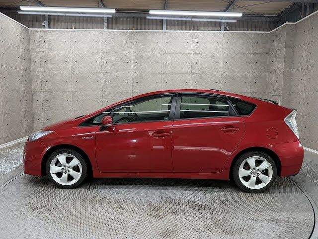 TOYOTA PRIUS 2011 Image 31