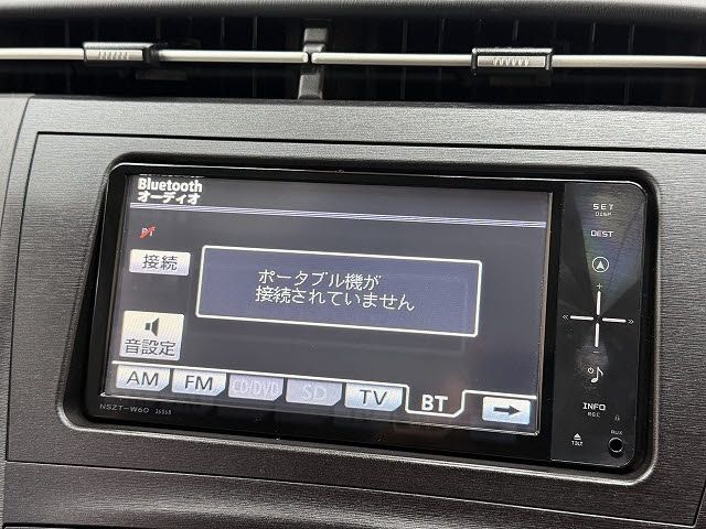 TOYOTA PRIUS 2011 Image 31