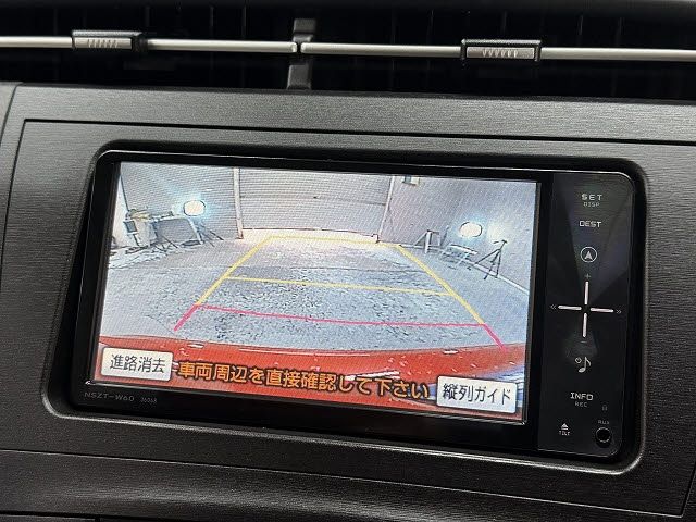 TOYOTA PRIUS 2011 Image 31