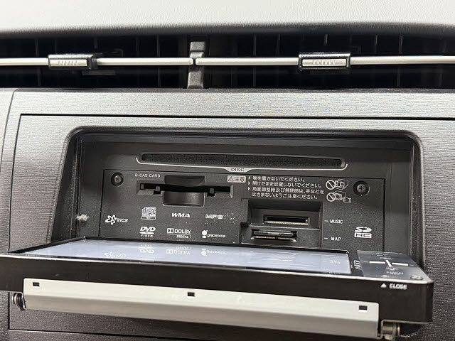 TOYOTA PRIUS 2011 Image 31