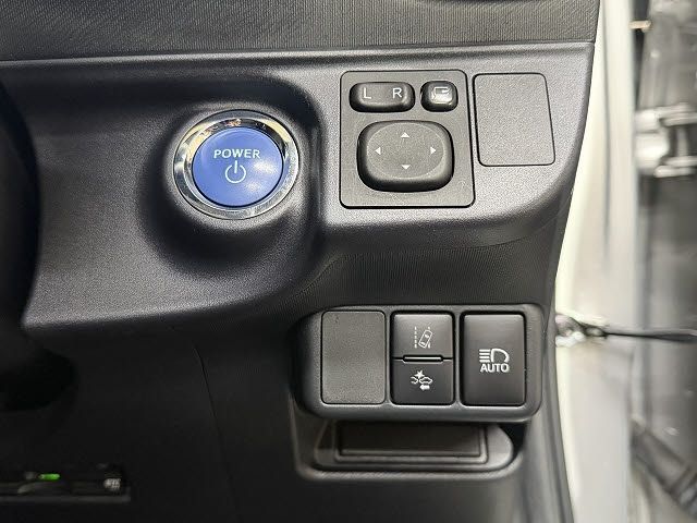 TOYOTA AQUA 2018 Image 31