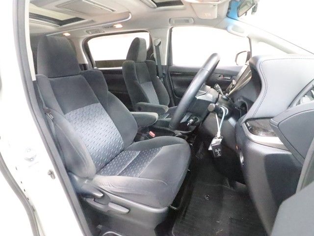 TOYOTA VELLFIRE 2017 Image 31