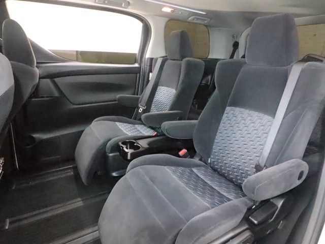 TOYOTA VELLFIRE 2017 Image 31