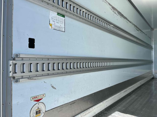 ISUZU ELF 2020 Image 31