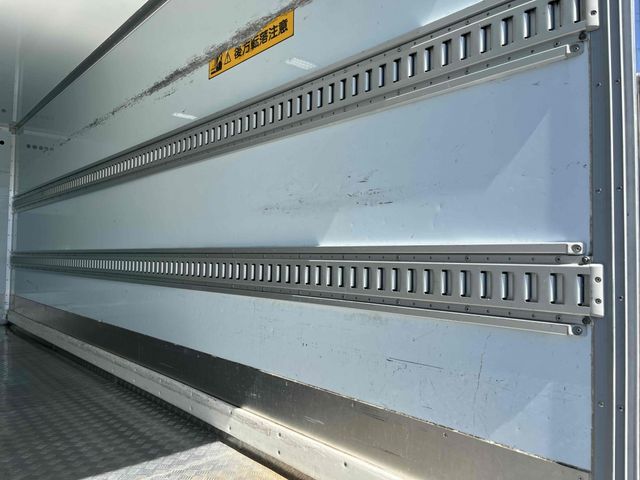 ISUZU ELF 2020 Image 31