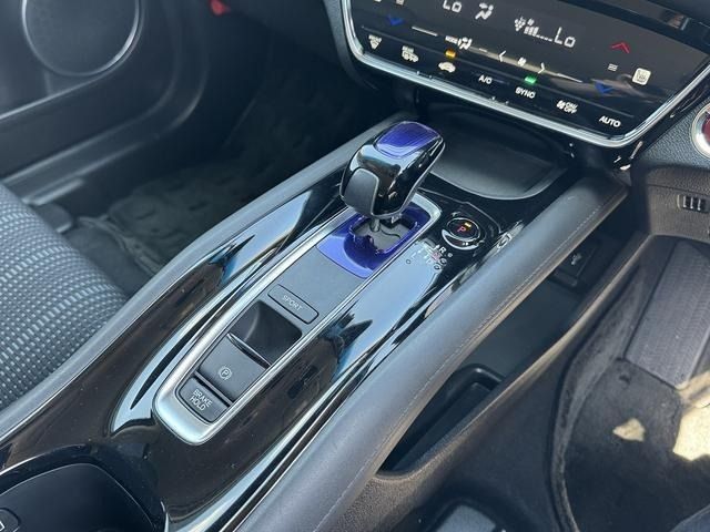 HONDA VEZEL HYBRID 2017 Image 31