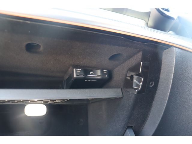 MERCEDES BENZ C CLAS 2022 Image 31