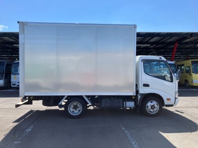 HINO DUTRO 2015 Image 31