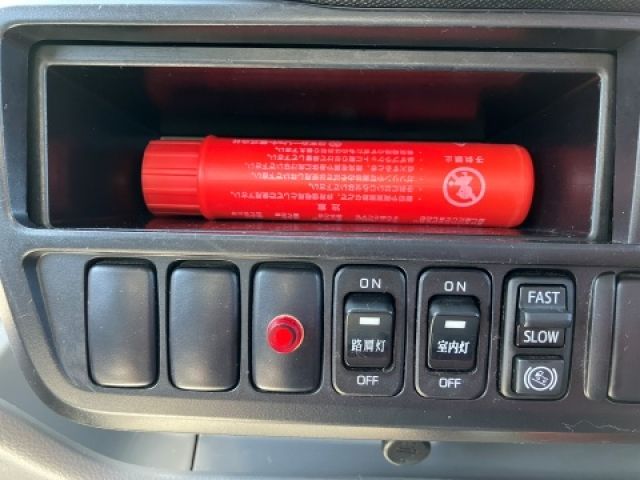 HINO DUTRO 2015 Image 31