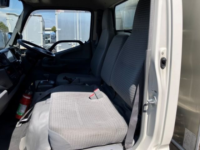 HINO DUTRO 2015 Image 31