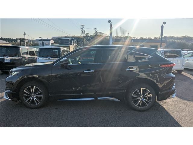 TOYOTA HARRIER 2WD 2021 Image 31