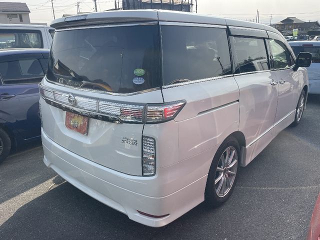 NISSAN ELGRAND 2017 Image 31