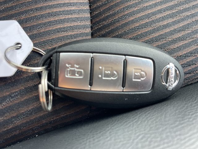 NISSAN ELGRAND 2017 Image 31