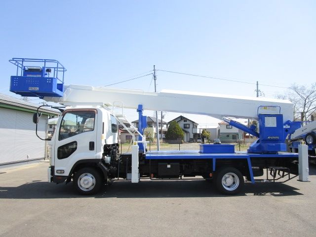 ISUZU FORWARD 2014 Image 31