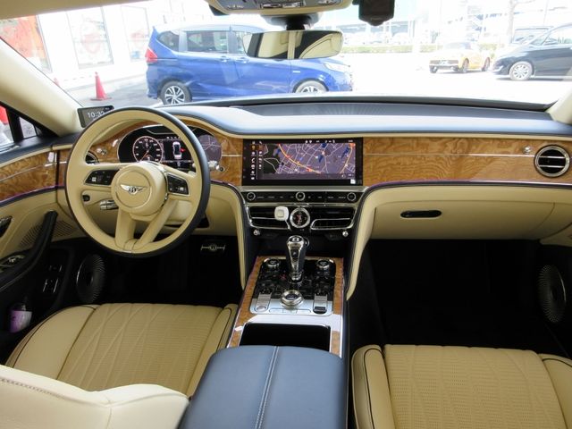 BENTLEY BENTLEY 2022 Image 31