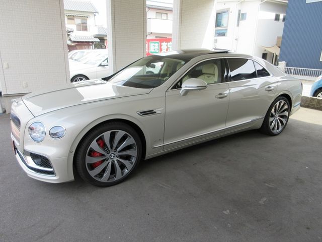 BENTLEY BENTLEY 2022 Image 31