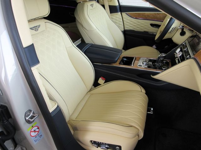 BENTLEY BENTLEY 2022 Image 31