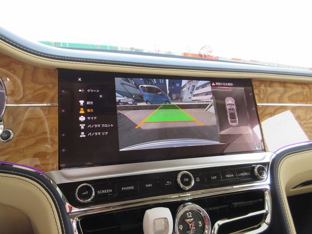 BENTLEY BENTLEY 2022 Image 31