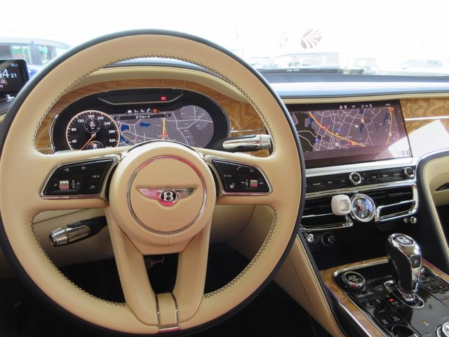 BENTLEY BENTLEY 2022 Image 31