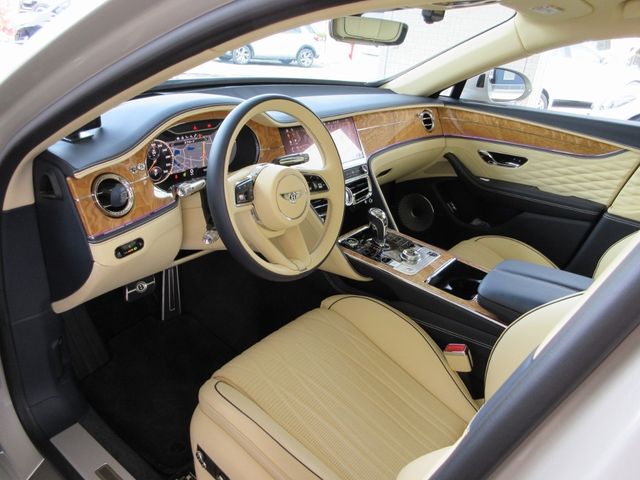 BENTLEY BENTLEY 2022 Image 31