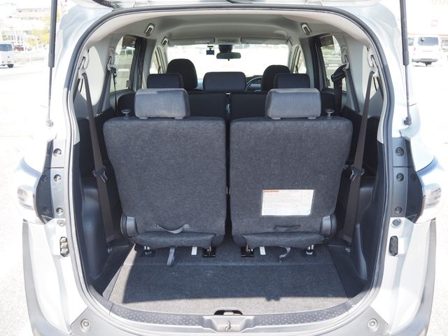 TOYOTA SIENTA 2017 Image 31