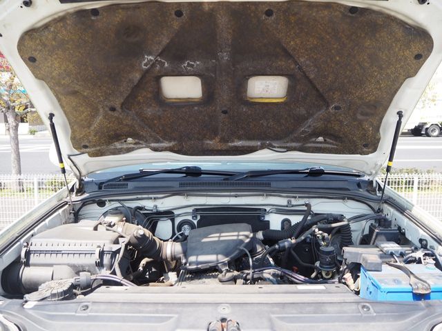 TOYOTA HILUXSURF WAGON 4WD 2007 Image 31