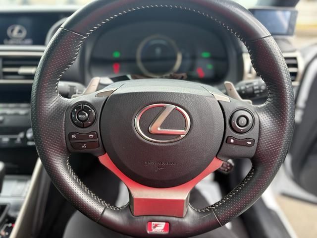 TOYOTA LEXUS IS300H 2014 Image 31