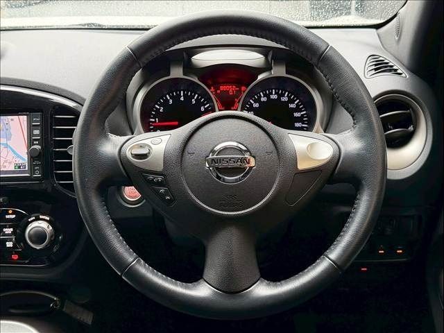 NISSAN JUKE 2017 Image 31