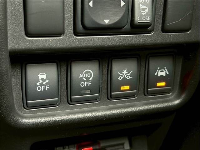 NISSAN JUKE 2017 Image 31