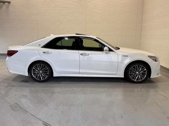 TOYOTA CROWN SEDAN HYBRID 2015 Image 31