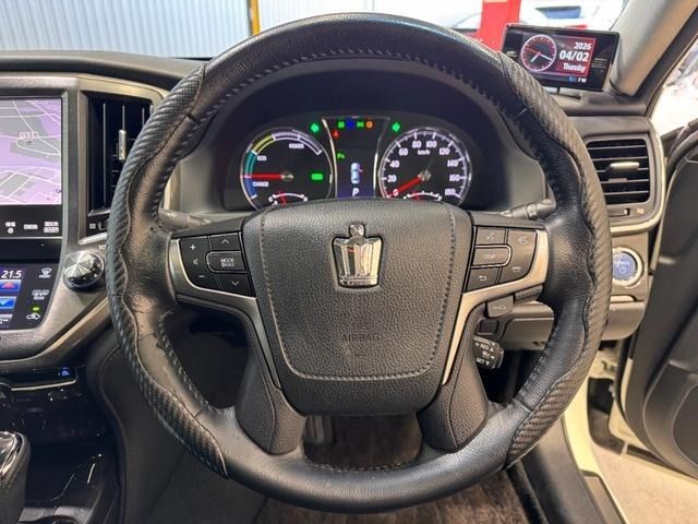 TOYOTA CROWN SEDAN HYBRID 2015 Image 31