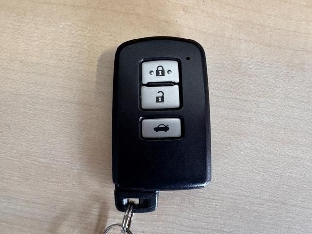 TOYOTA CROWN SEDAN HYBRID 2015 Image 31