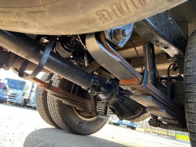 ISUZU ELF 2005 Image 31