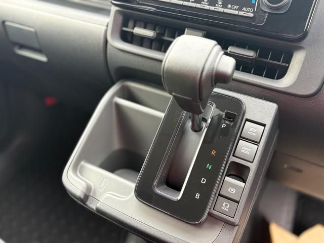 TOYOTA SIENTA HYBRID 2026 Image 31