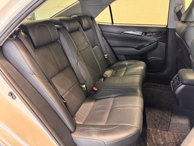 TOYOTA CROWN SEDAN 2014 Image 31