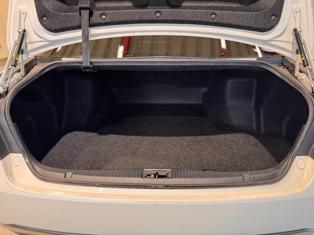 TOYOTA CROWN SEDAN 2014 Image 31