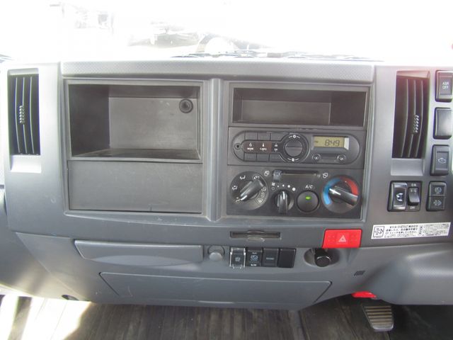 ISUZU ELF 2019 Image 31