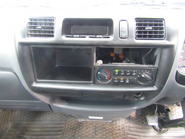 MAZDA BONGO TRUCK 1.15T 2W 2017 Image 31