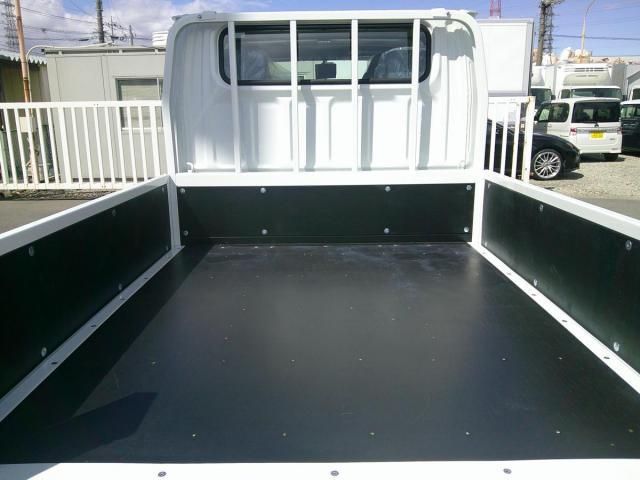 MITSUBISHI CANTER 2025 Image 31