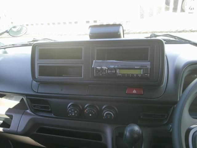 MITSUBISHI CANTER 2025 Image 31