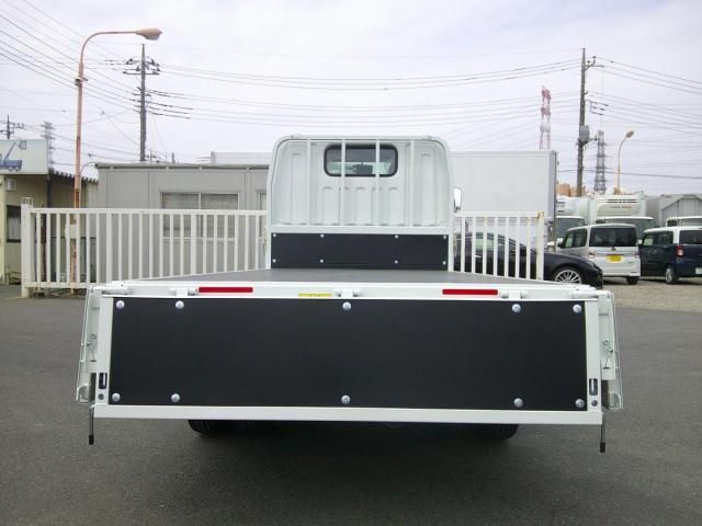 MITSUBISHI CANTER 2025 Image 31