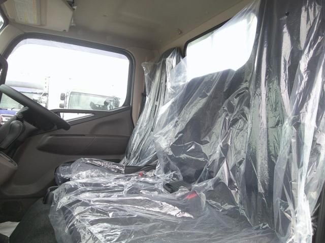 MITSUBISHI CANTER 2025 Image 31