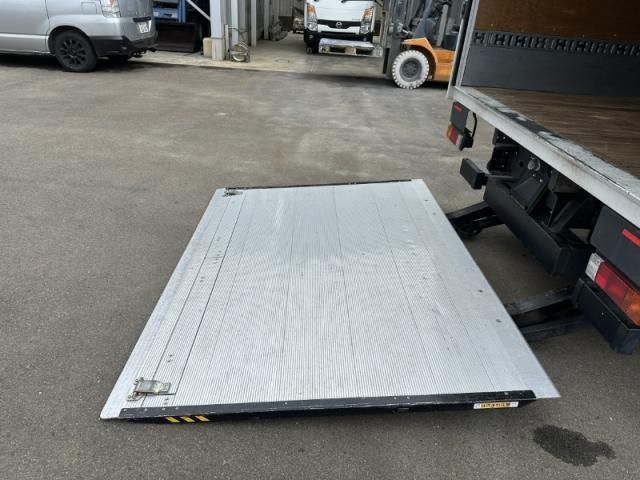 MITSUBISHI CANTER 2019 Image 31