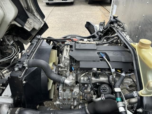 MITSUBISHI CANTER 2019 Image 31