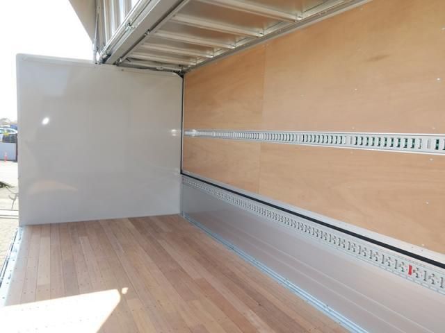 MITSUBISHI FUSOU FIGHTER 2024 Image 31