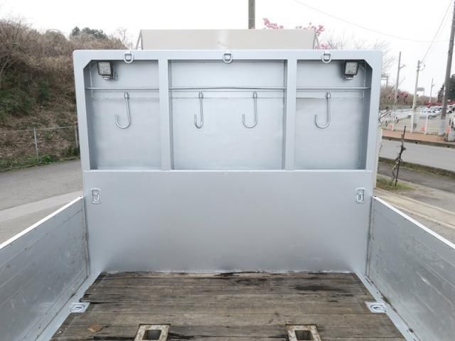 MITSUBISHI FUSOU SUPER GREAT 2016 Image 31