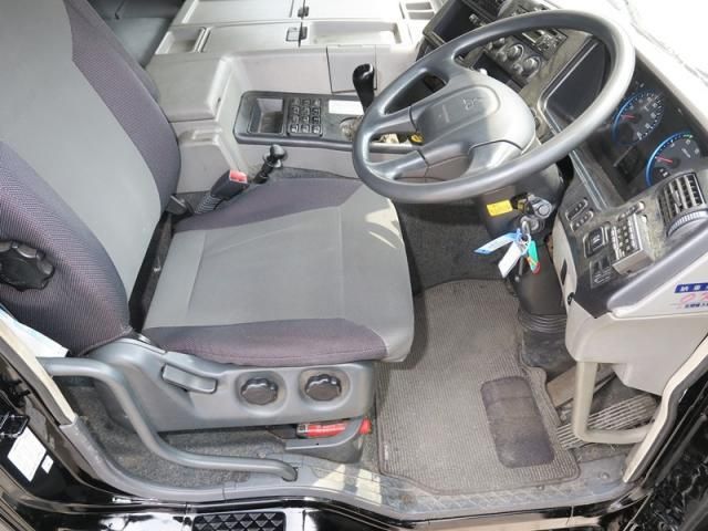 MITSUBISHI FUSOU SUPER GREAT 2016 Image 31