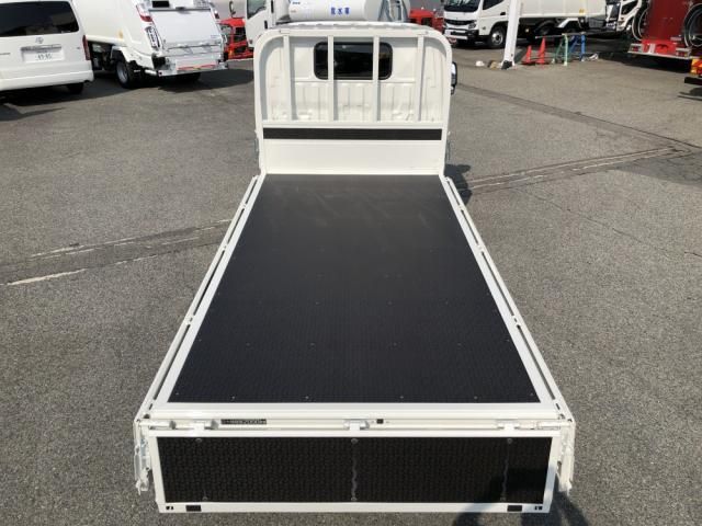 HINO DUTRO 2025 Image 31