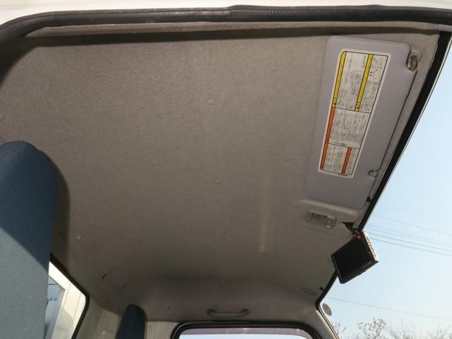 MITSUBISHI CANTER 2013 Image 31